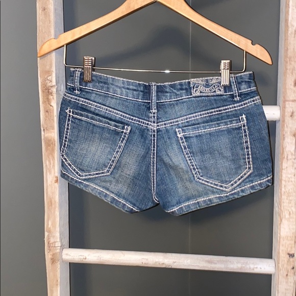 Simply Jean Shorts - Picture 2 of 3